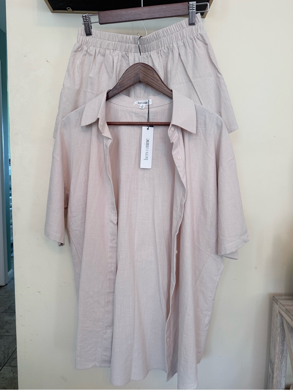 Casual Short-Sleeve Button-Down Shirt - Light Beige